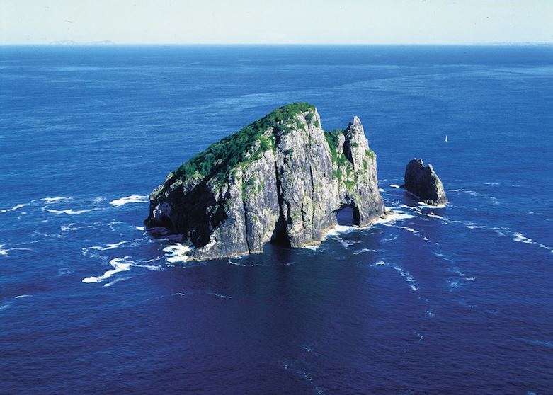 Hole in the rock, Russell & The Bay of Islands Hole in the rock, Russell & The Bay of Islands
