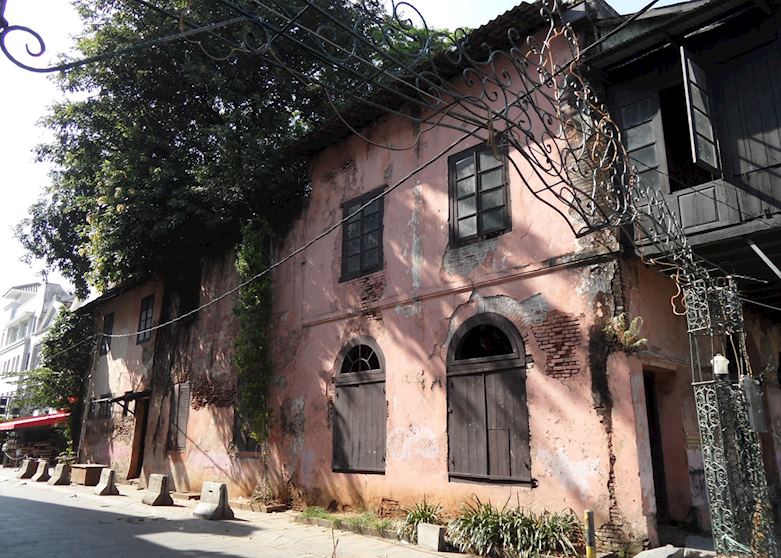 Dilapidated building Jakarta Dilapidated building Jakarta