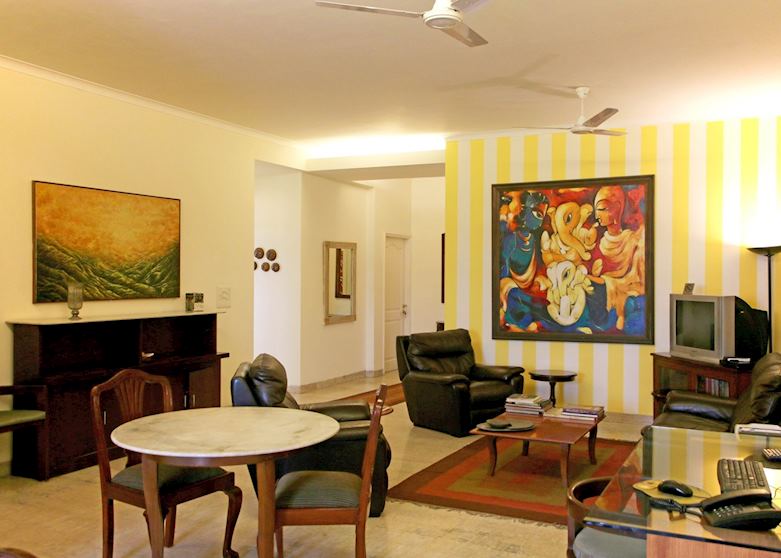 Colonel's Retreat Lounge area