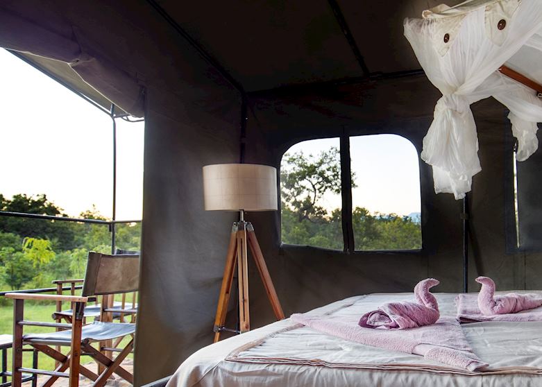 The bedroom in your Land Rover suite