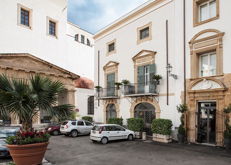 Palazzo Brunaccini, Palermo Palazzo Brunaccini, Palermo