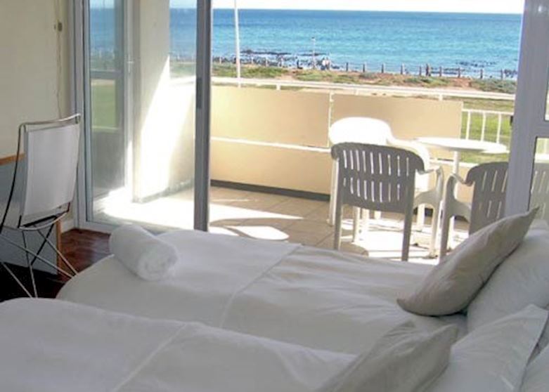 One bedroom luxury apartment, Mouille Point Apartments, Cape Town