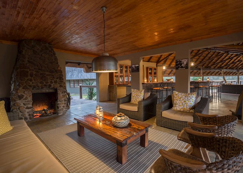 Arathusa Safari Lodge, lounge area