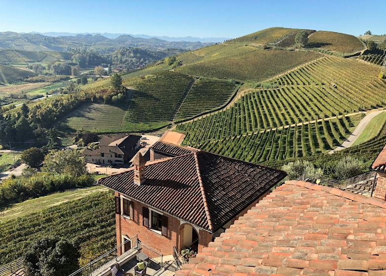 Villa Tiboldi, Langhe