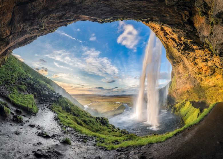 Behind Seljalandsfoss Behind Seljalandsfoss