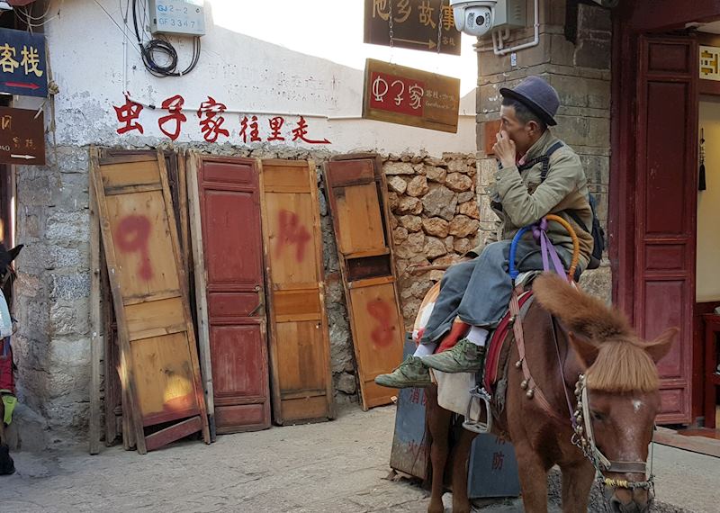 Shuhe Village local