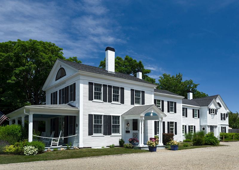 Chatham Gables Inn - Exterior