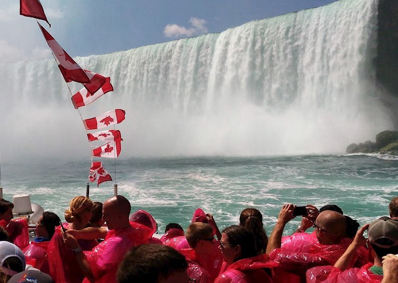 Niagara Falls cruise, Niagara Falls
