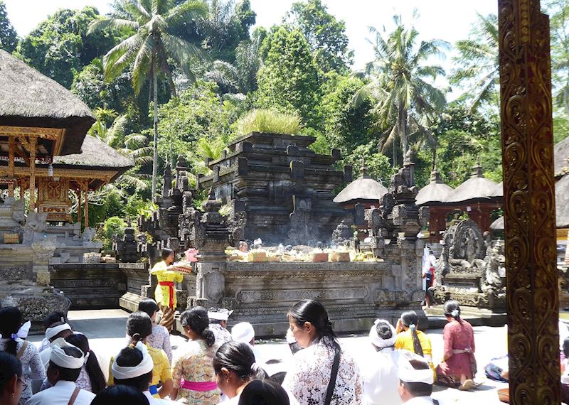 Ceremony at Tirta Empul, Ubud
