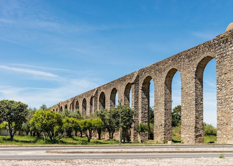 Roman aqueduct, Évora