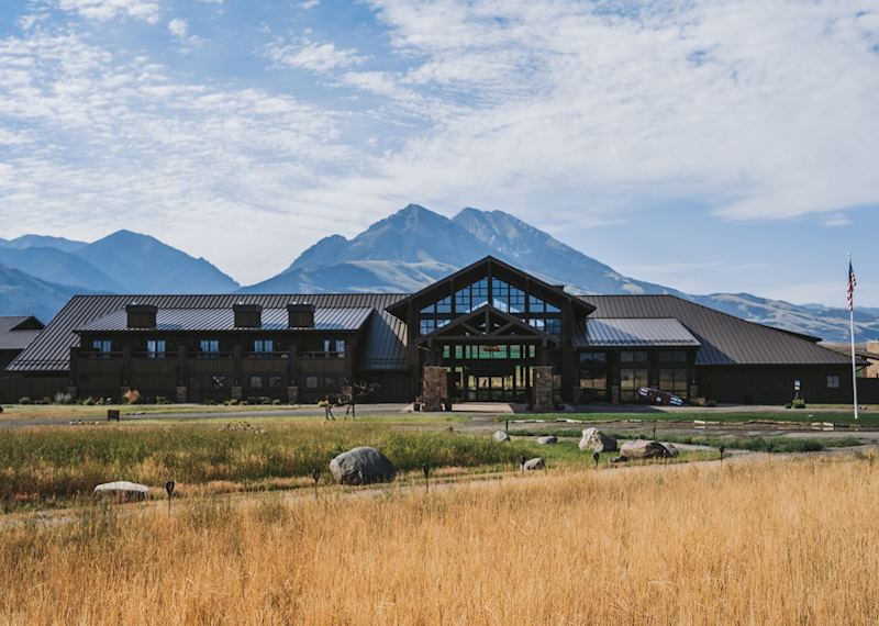 Sage Lodge overlooking Emigrant Peak