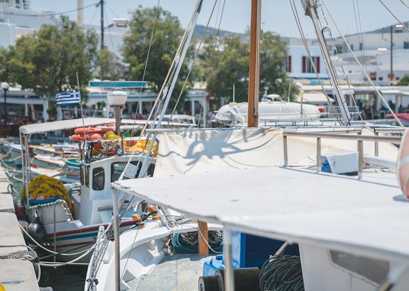 Marina in Pollonia, Milos