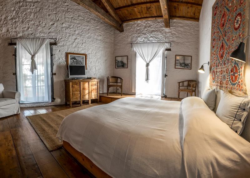 Bratsera Hotel, Hydra