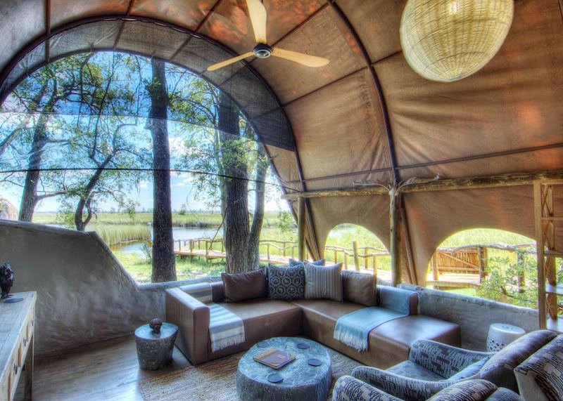 Lounge, Okuti