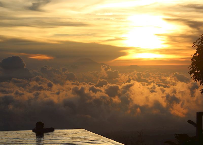 Munduk Moding sunset pool