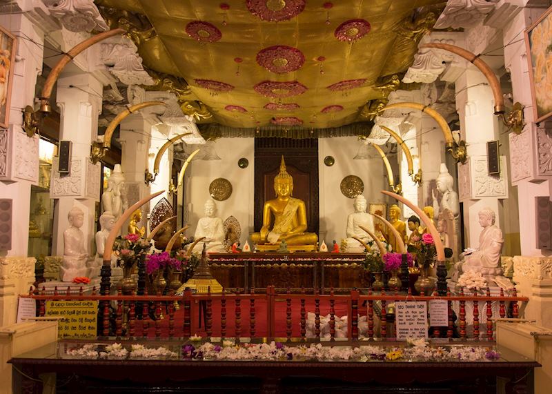 Temple of the Tooth, Kandy