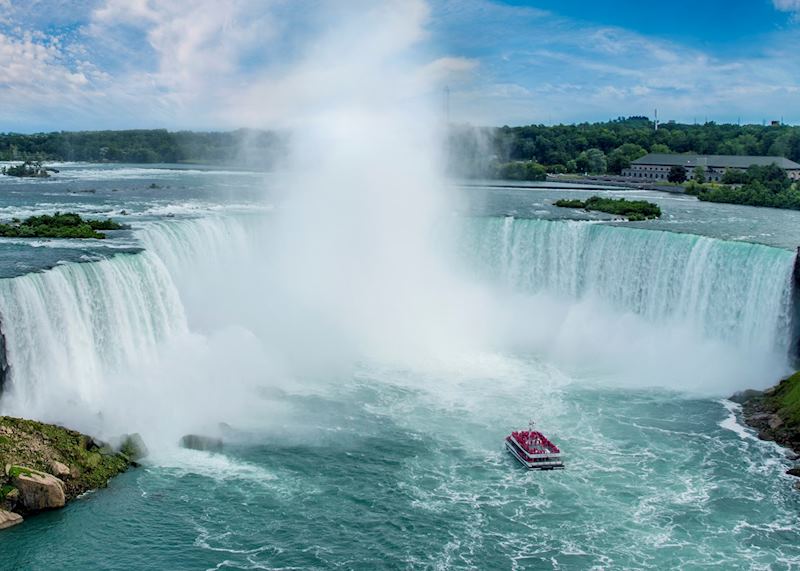 Niagara Falls cruise, Niagara Falls
