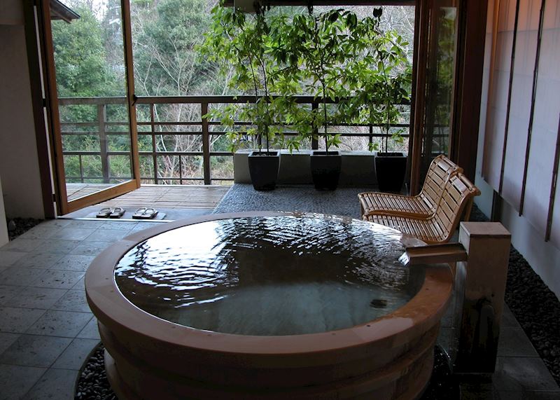 Room with bath, Gora Kadan