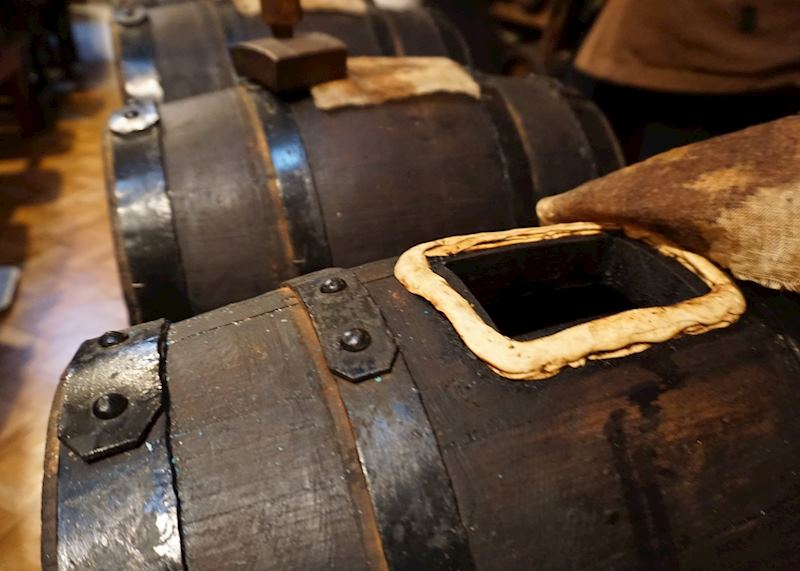 Ageing balsamic vinegar, Emilia Romagna 