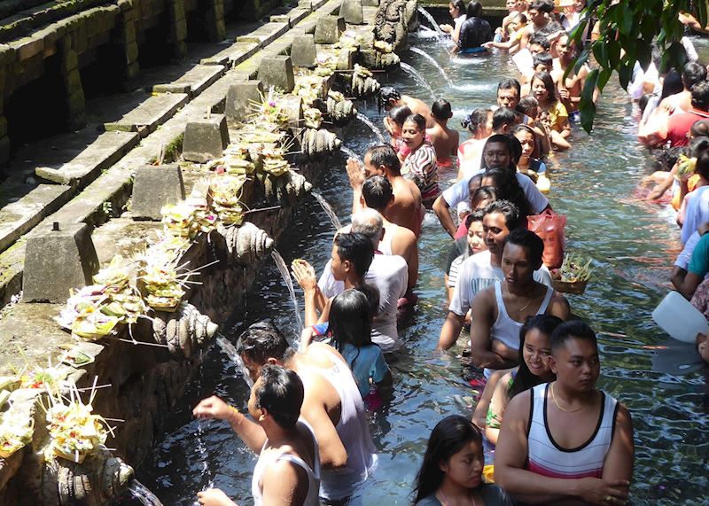 Water purification ritual, Tirta Empul, Ubud
