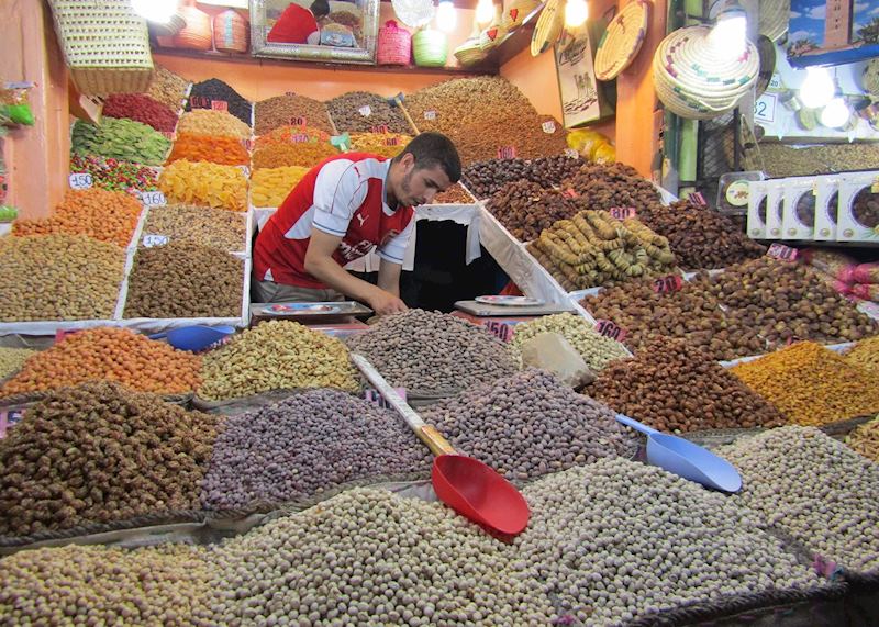 Dried fruit and nut stand