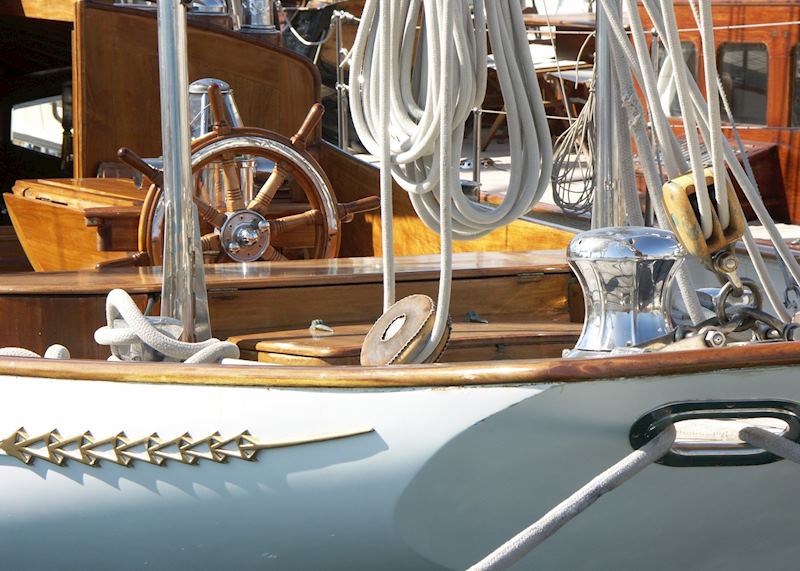 Luxury yacht, Saint-Tropez
