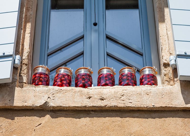 Jars of fruit, Gordes