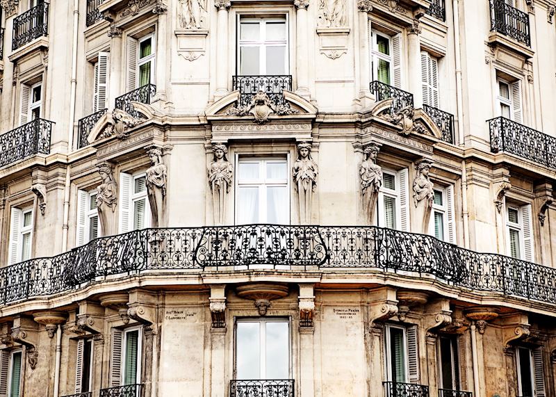 Building façade, Paris