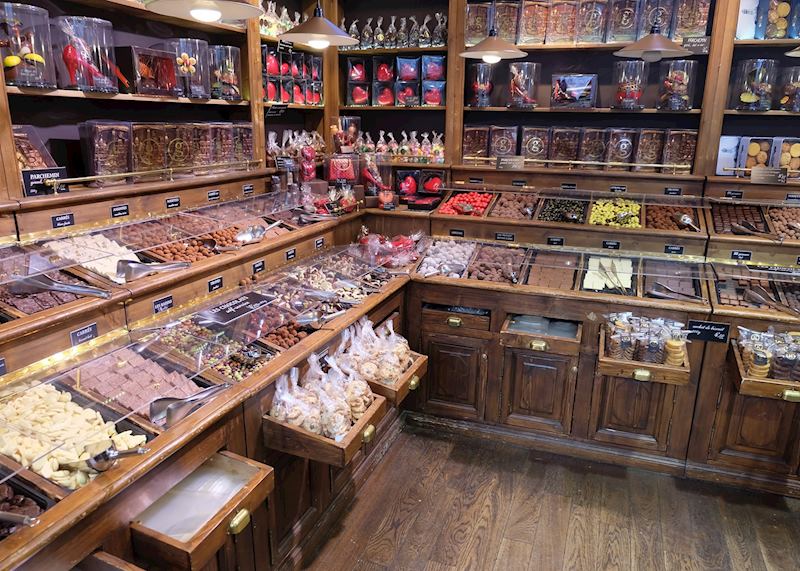Chocolate shop, Paris
