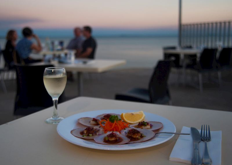Crustaceans on the Wharf, Darwin