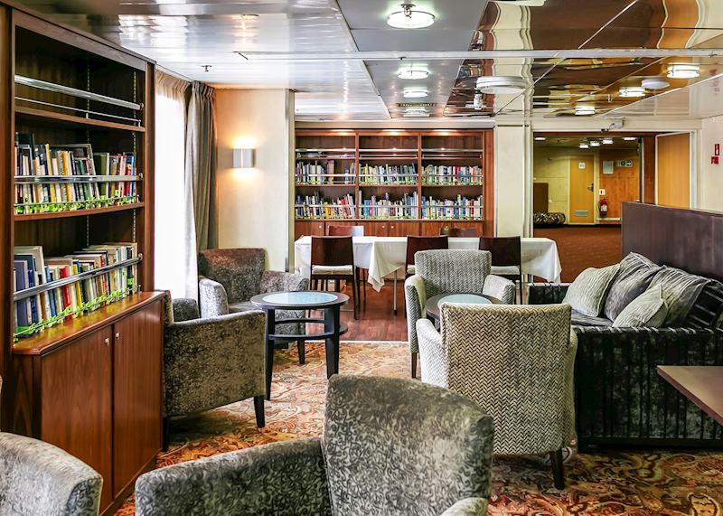 The Compass Club on the Ocean Endeavour