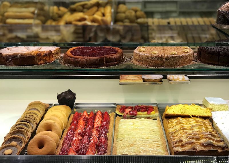 Dessert case, Como