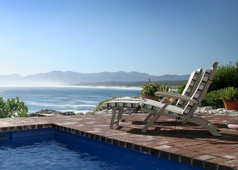 Pool, Cliff Lodge