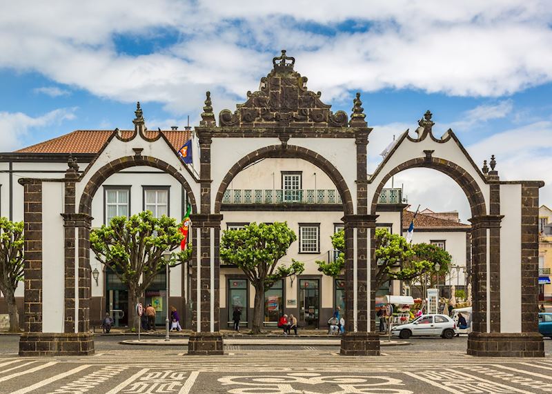 Portas da Cidade, Ponta Delgada, São Miguel
