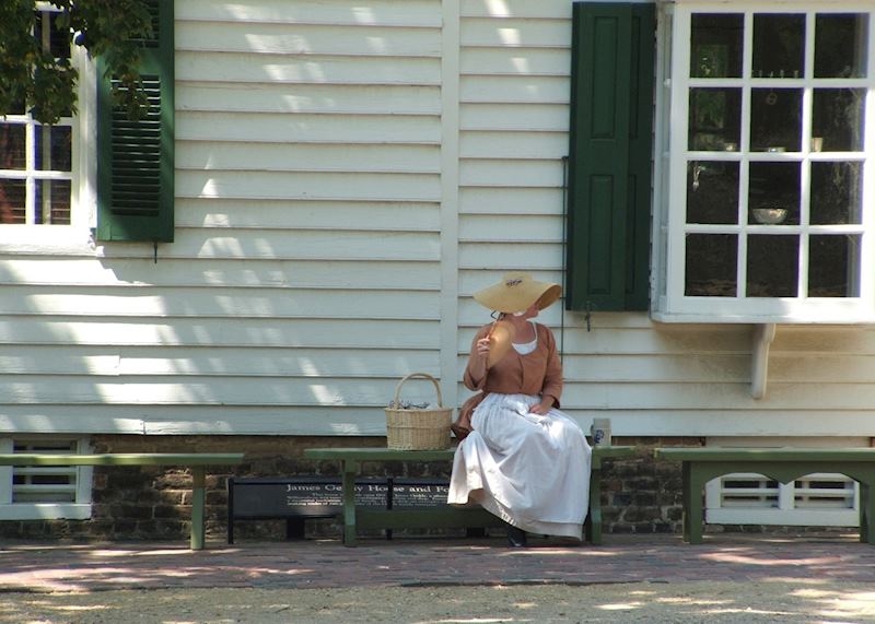 Colonial lady, Williamsburg