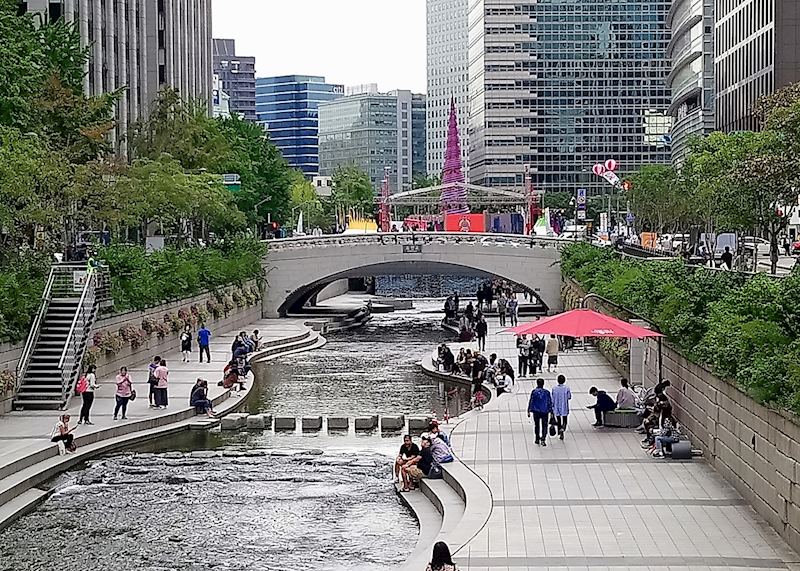 Cheonggyecheon stream