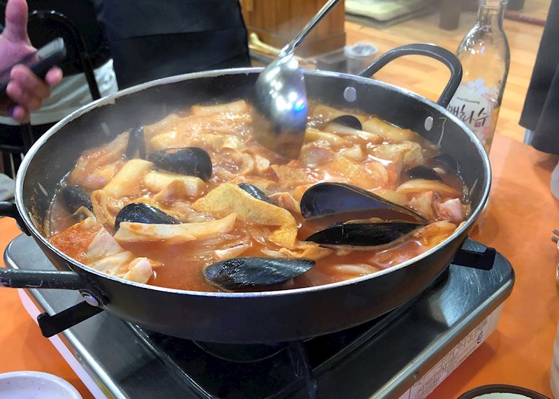 Tteokbokki soup