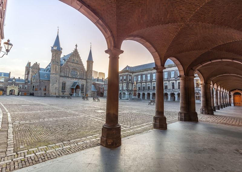Arches surrounding the Binnenhof, The Hague