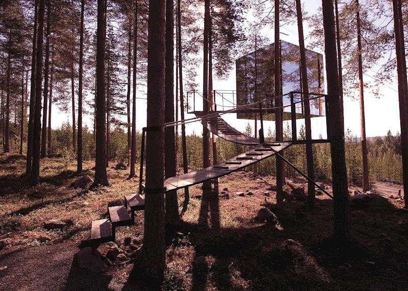 Mirrorcube exterior, Treehotel