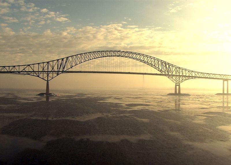 Trois Rivieres bridge at sunset