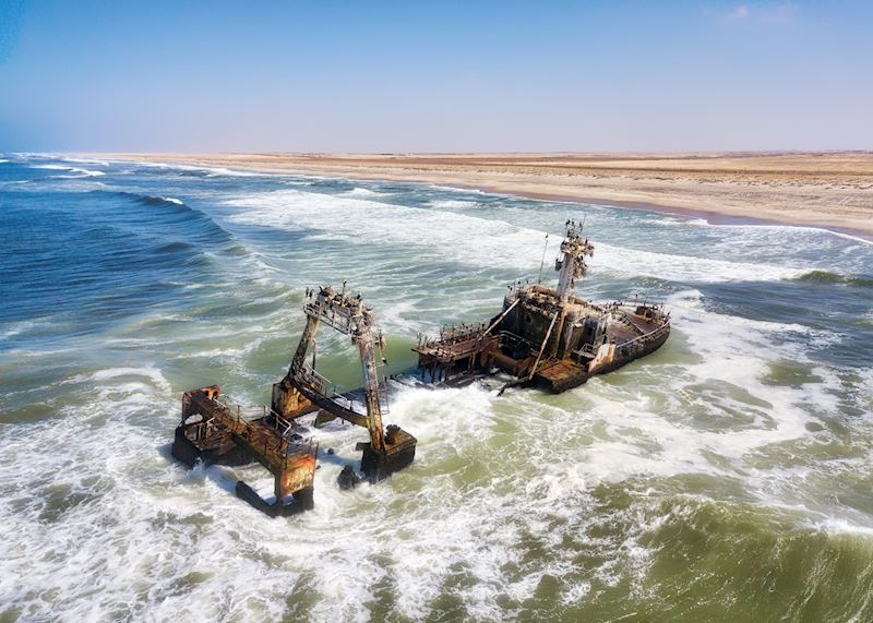 Shipwreck on the Skeleton Coast