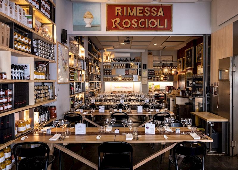 Sala grande, Rimessa Roscioli, Rome