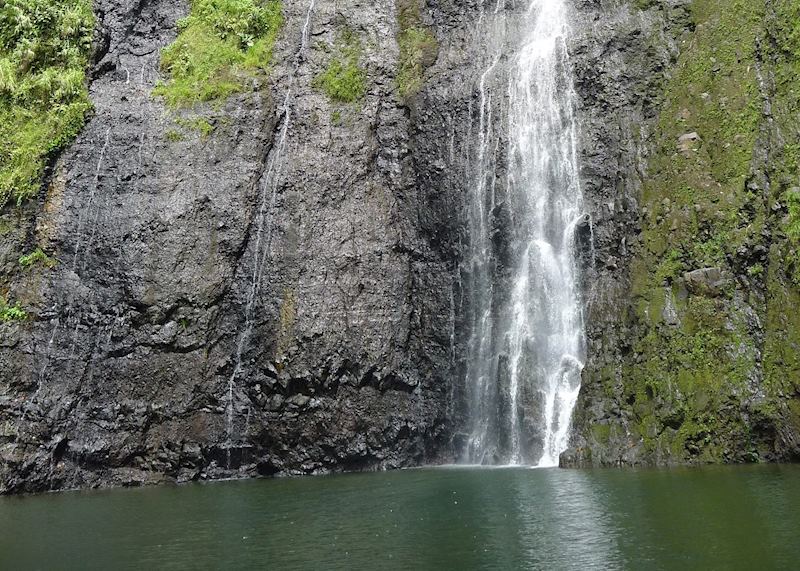 Authentic Tahiti East Coast Tour, Half Day (Unique Tahiti) : Authentic Tahiti East Coast Tour, Half Day - Quote, Tahiti
