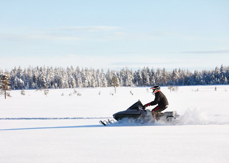 Snowmobiling, Finnish Lapland