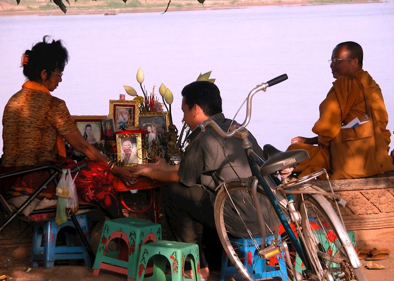 Waterfront fortune teller, Phnom Penh