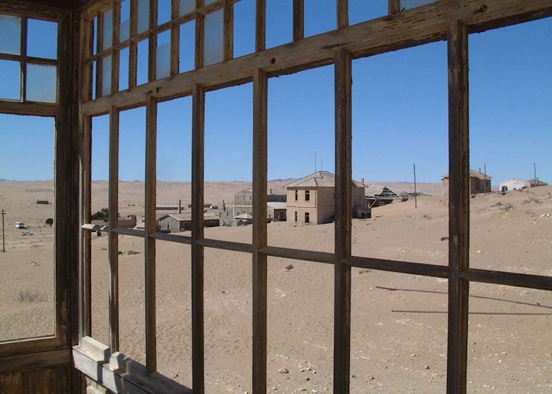 Kolmanskop Ghost Town