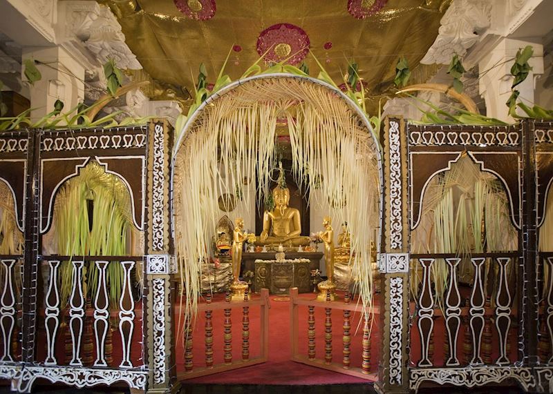 Temple of the Tooth, Kandy