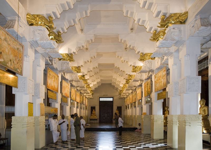 Temple of the Tooth, Kandy