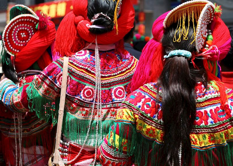 Yi women, Kaili