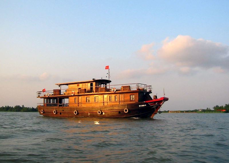 Bassac Boat, Saigon
